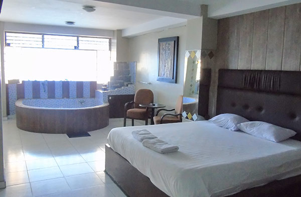 Hotel con jacuzzi en Guayaquil